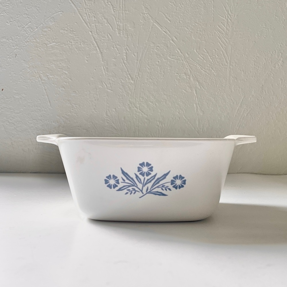 Vintage Cottagecore CORNING WARE Blue Cornflower 3C Square Casserole Dish FLAW